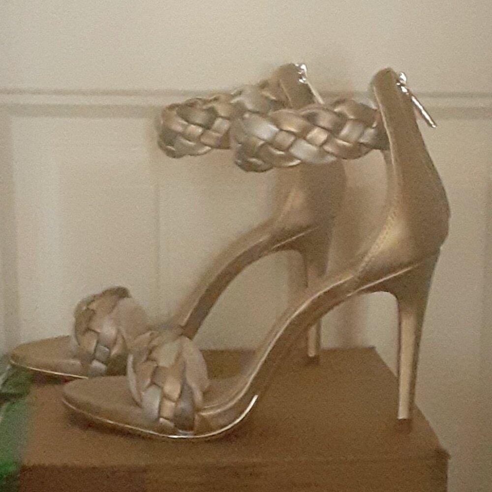 Kenneth Cole Women's Brooke 95 Braid Heeled Sandal - Size 6M
